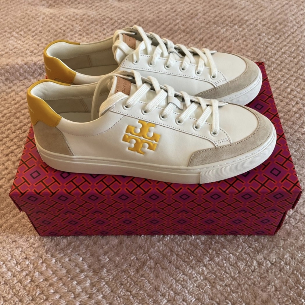 Tory Burch Sneaker